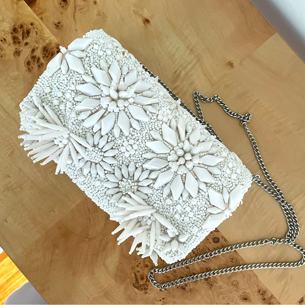 Elegant White Floral Beaded Bag
